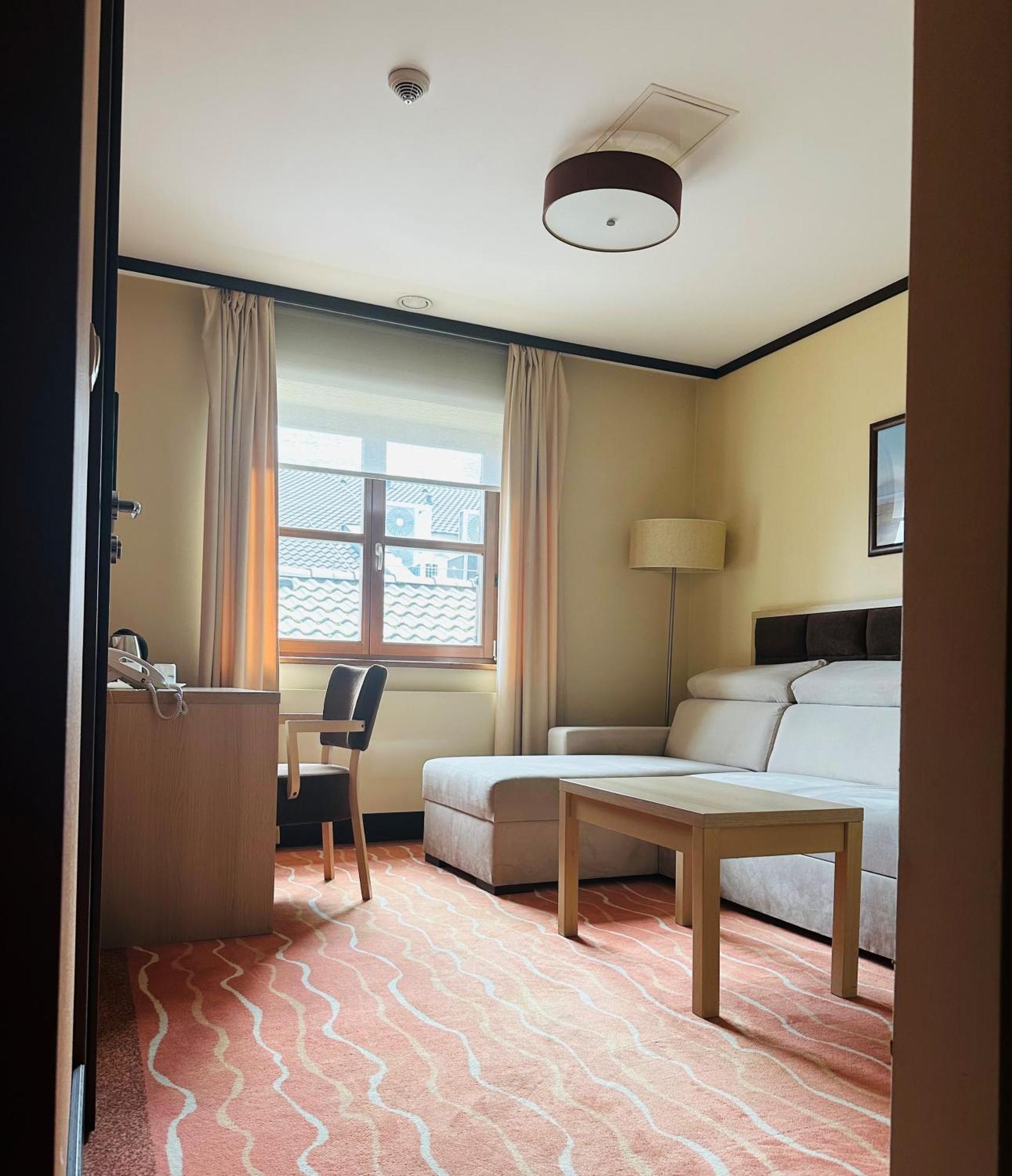 Hotel Skarbek 3*