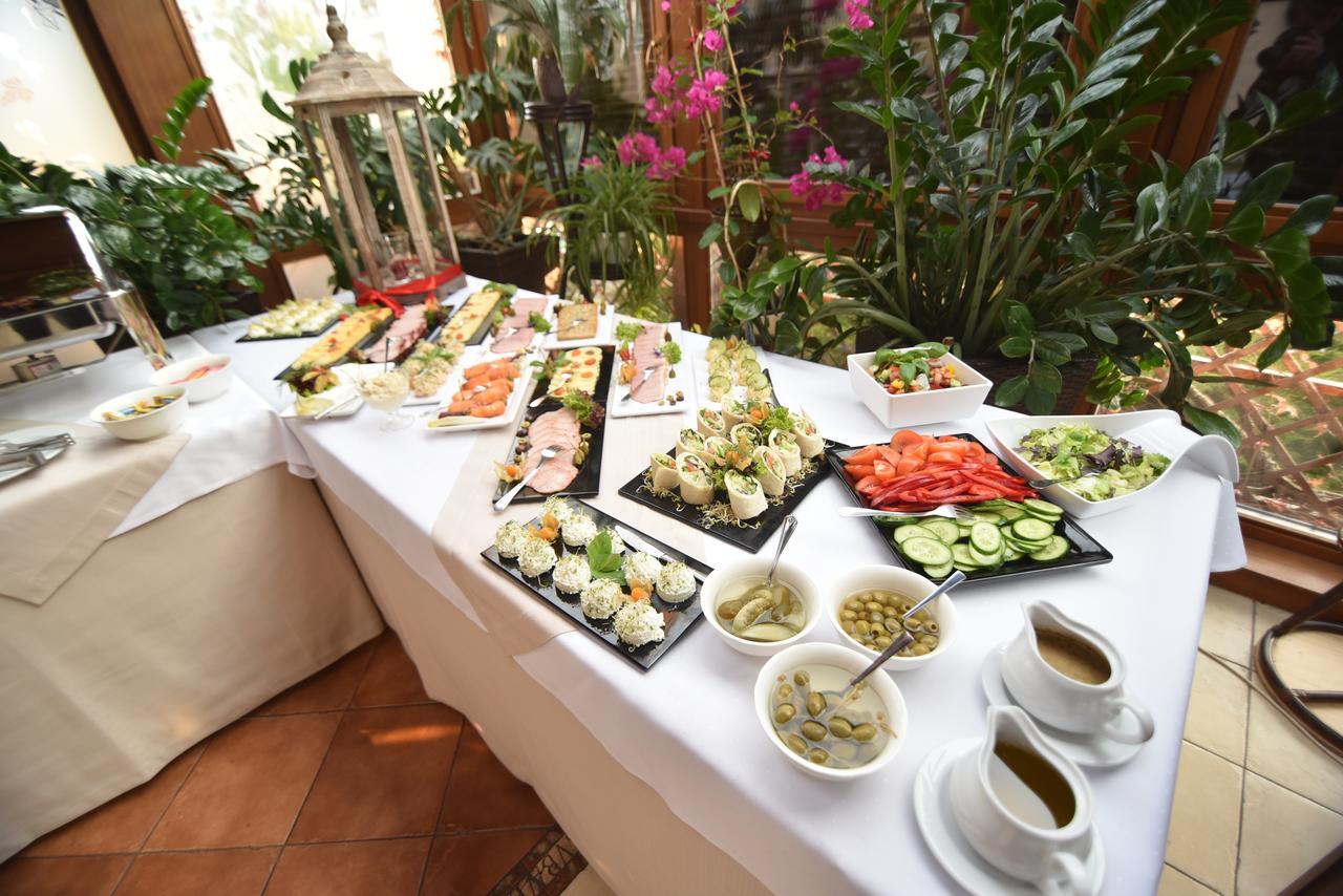 Skarbek Hotel 3*